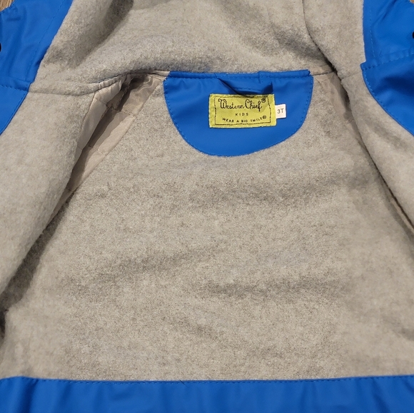 Boy's 3T Batman raincoat - Picture 2 of 9